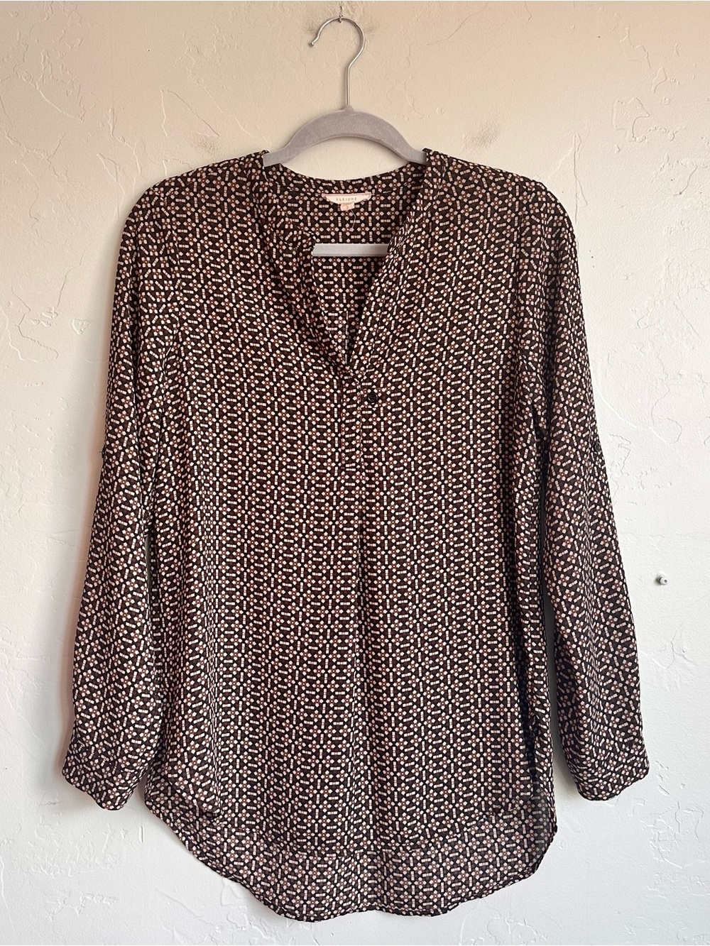 Pleione Black and Cream Printed Long-Sleeve Tunic Blouse
